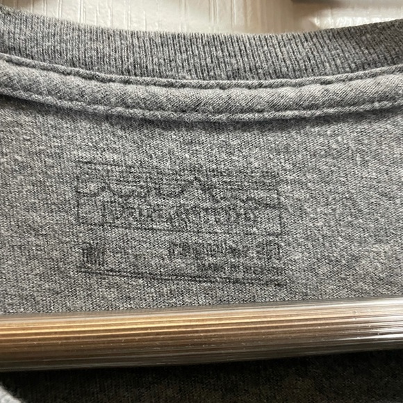 Grey Patagonia T-shirt. - Picture 3 of 3